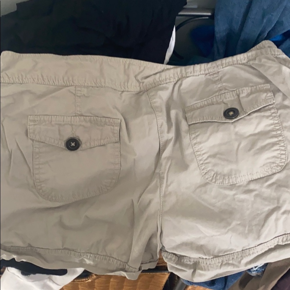 Shorts - Picture 3 of 3